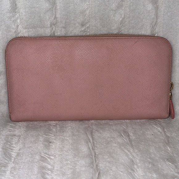 💛 SOLD 💛 Prada Saffiano Bow Zip Wallet Pink - Picture 5 of 17